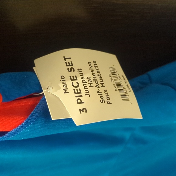 Mario Bros Costume - NWT Size 5-6 - Picture 3 of 4